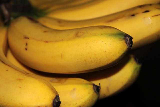 banana-216933_960_720.jpg