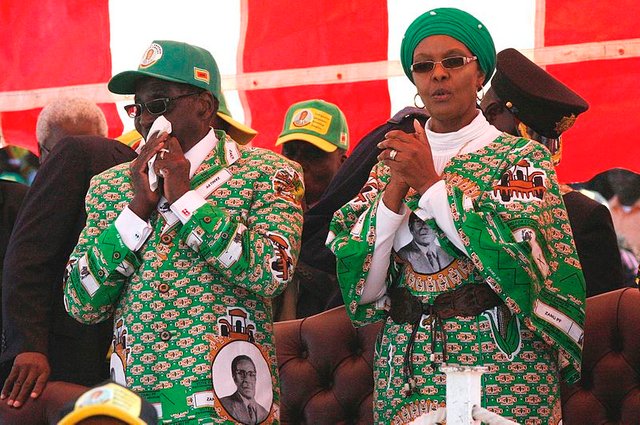 Grace_Mugabe_with_Robert_Mugabe_2013-08-04_11-53.jpeg.jpeg