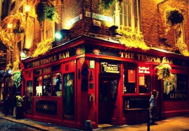 temple-bar-dublin_0.jpg