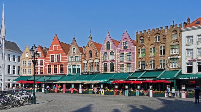 bruges-2696548_1920.jpg