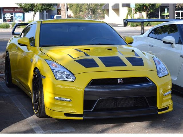 yellow gtr front.jpg