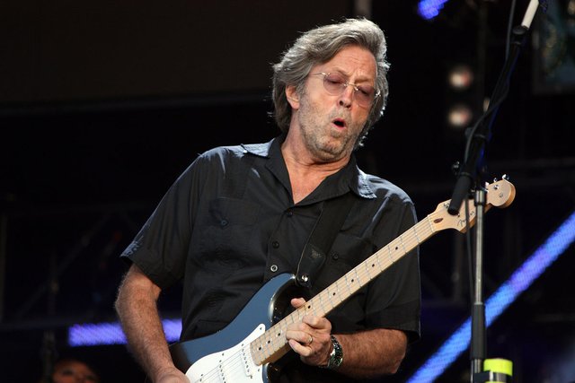 1200px-Eric_Clapton_2.jpg