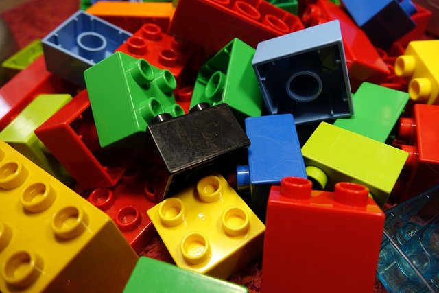 lego-blocks-2458575_960_720.jpg