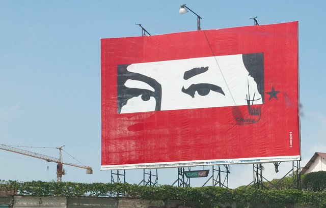 Bolivarian_propaganda_in_Guarenas.jpg