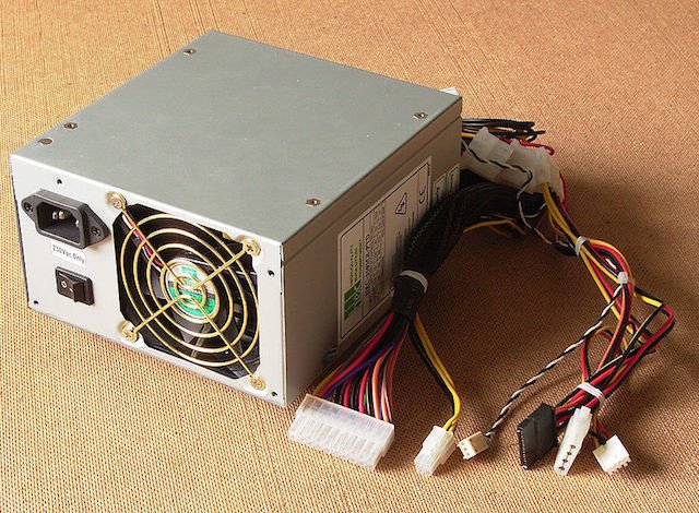 Power-Supply-Unit-PSU-Connectors-640x470.jpg