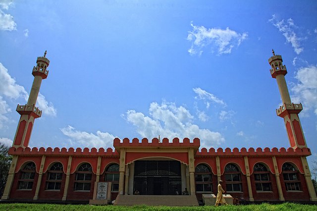 Central_Mosque_at_Jahangir_Nagar_University_,Savar.jpg