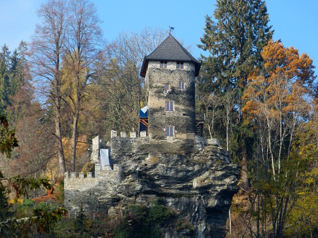 Vorwerkturm_bei_Hochkraig.JPG