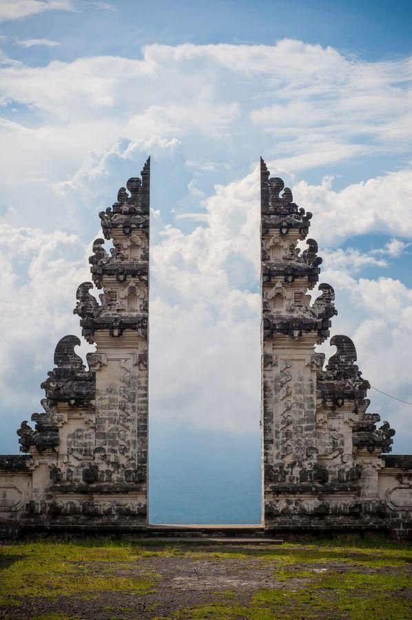 Pura Lempuyang, Bali.jpg