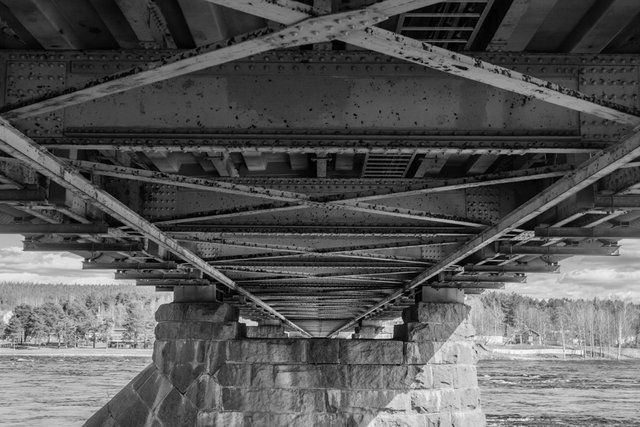 Jorma Eton Bridge Vault.jpg