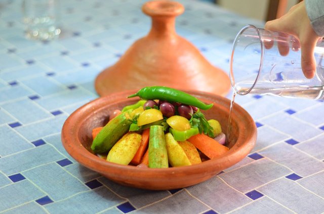 tagine-10-water-56a646815f9b58b7d0e0c579.jpg