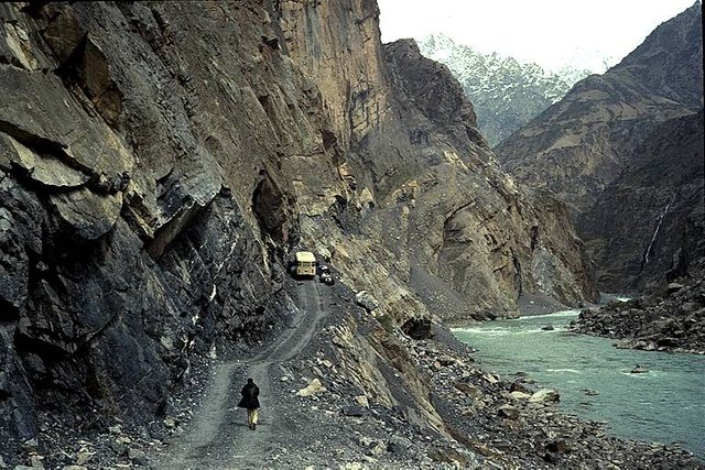 Transport-dush-khorog.jpg