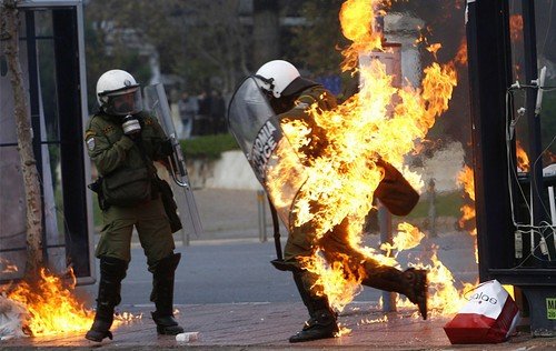 anarchy-fire-greece2.jpg