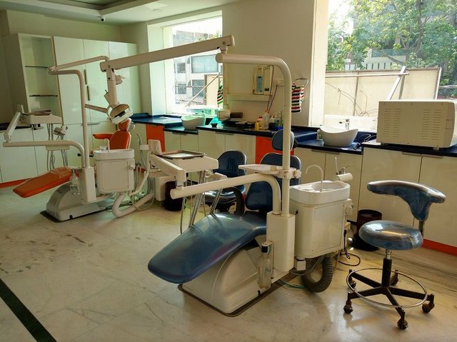 Dental Care n Cure Clinic Delhi (7).jpeg