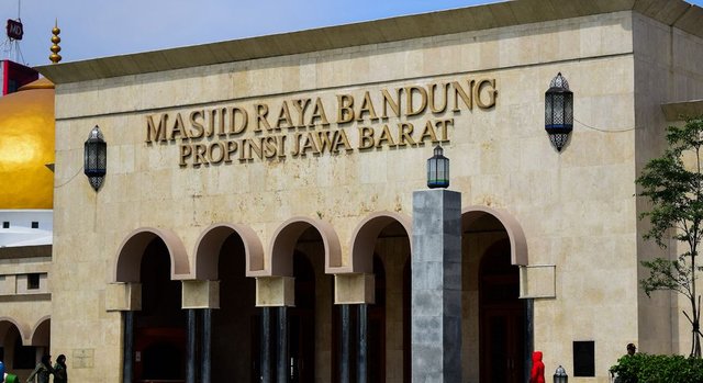 Mesjid bandung.jpg