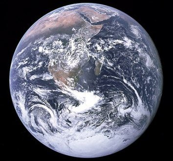 400px-The_Earth_seen_from_Apollo_17.jpg