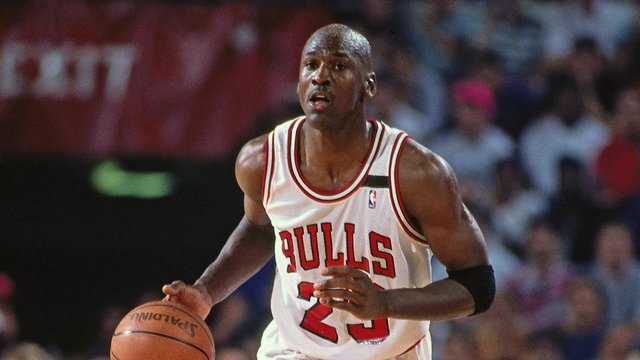 160530160053-michael-jordan-1992.1280x720.jpg