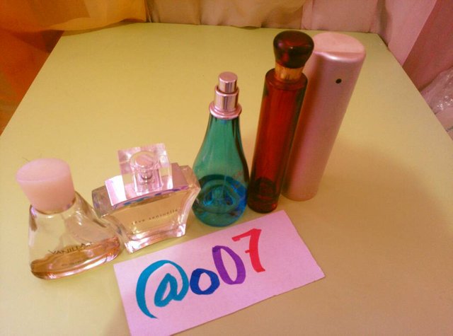 perfumes.jpg