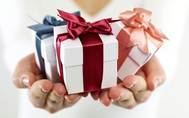 Gifts-696x435.jpg