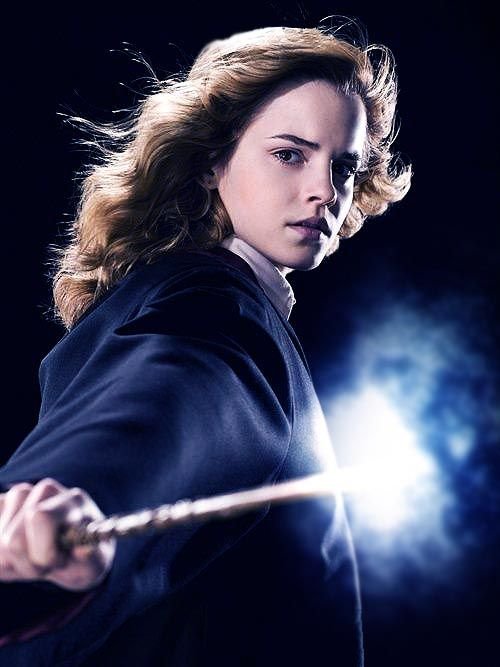 hermione_granger___lumos_by_akaforbidden-d3jxze7.jpg