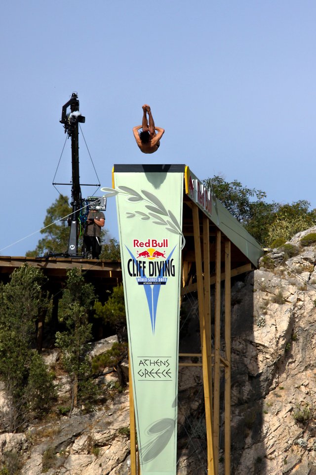 Sports-cliff-diving-Athens