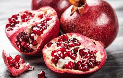 5-foods-enjoy-this-fall-pomegranates.jpg