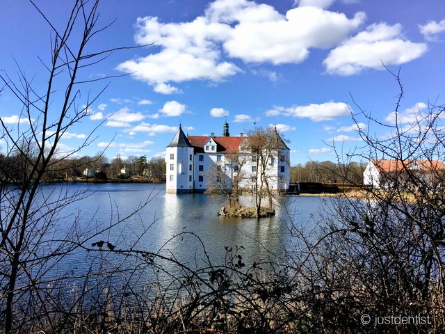 justdentist schloss glueckburg.jpg