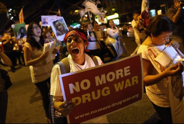 caravan_for_peace_anti-drug_war_11.jpg