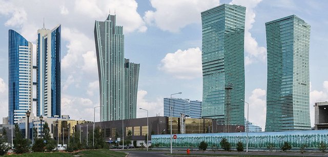 Astana,_capital_of_Kazakhstan_01.jpg