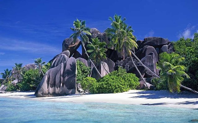 A-seychelles_2746924a-xlarge.jpg