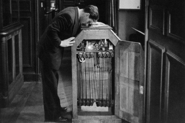 edison-kinetoscope.jpg