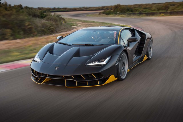 Lamborghini-Centenario-LP-770-4-front-three-quarter-in-motion-20.jpg