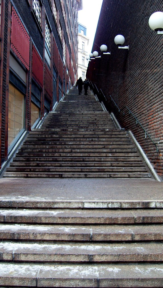 lots-of-steps-in-stockholm-1208551-1279x2255.jpg