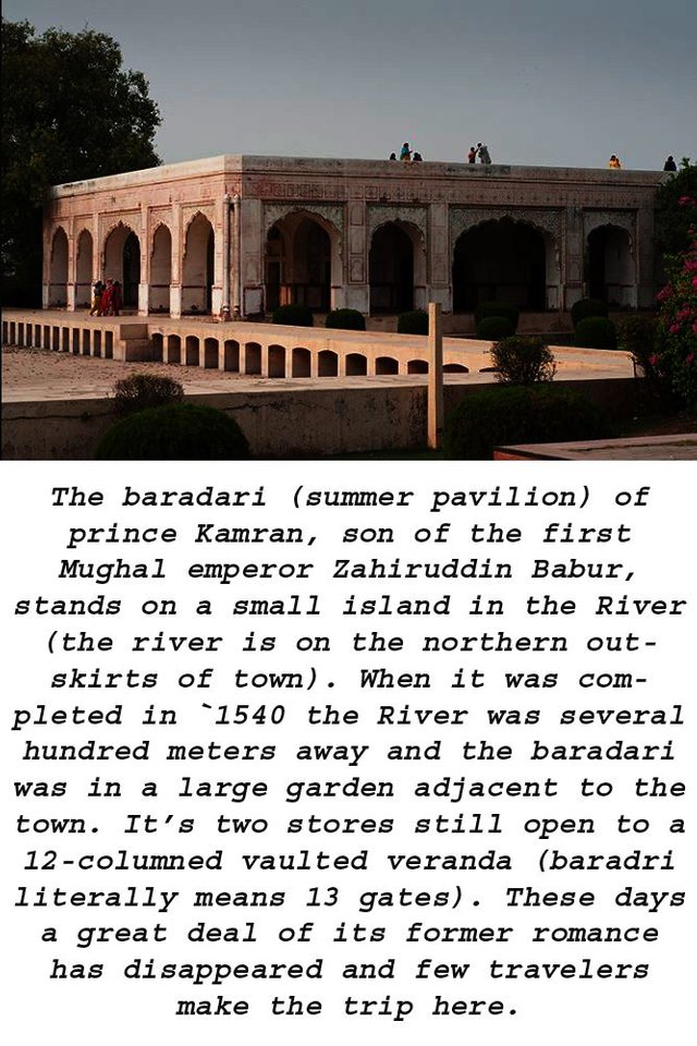 historical Place karan's baradari Lahor.jpg