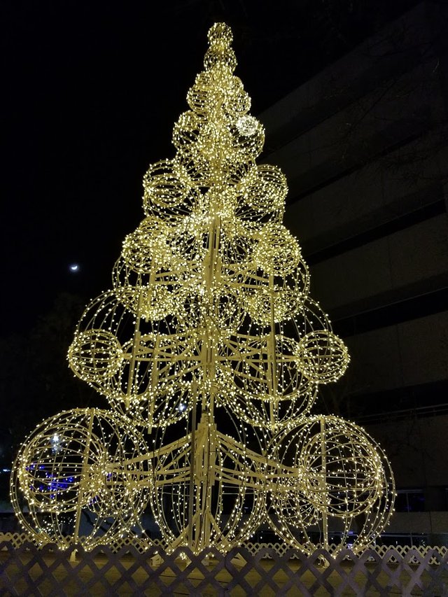 Tree of Balls.jpg