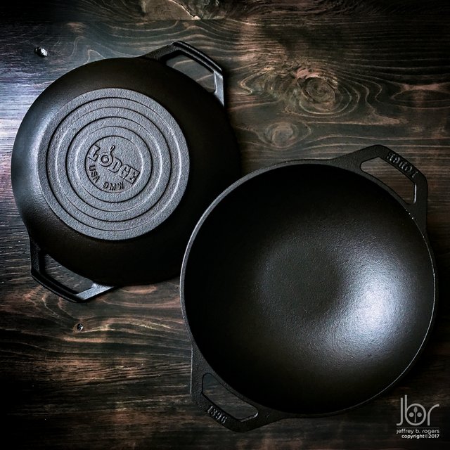 lodge_mini_wok_001.jpg