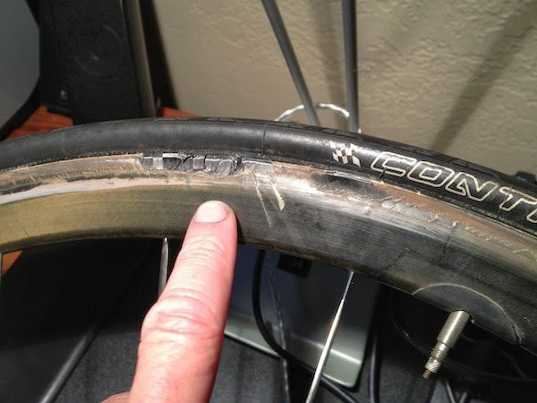 Carbon-clincher-fail.jpg