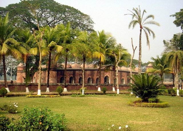 Sixty-Dome-Mosque-Bagerhat-Bangladesh-12.jpg