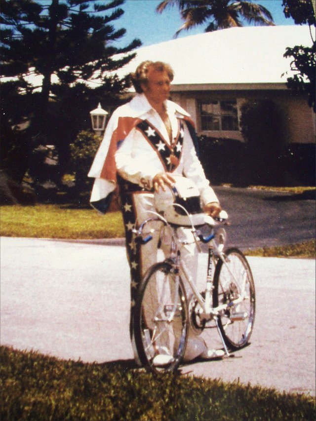 At_Home_With_Evel_Knievel.jpg