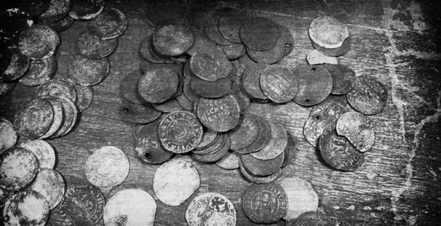 lluvia de monedas antiguas.jpg