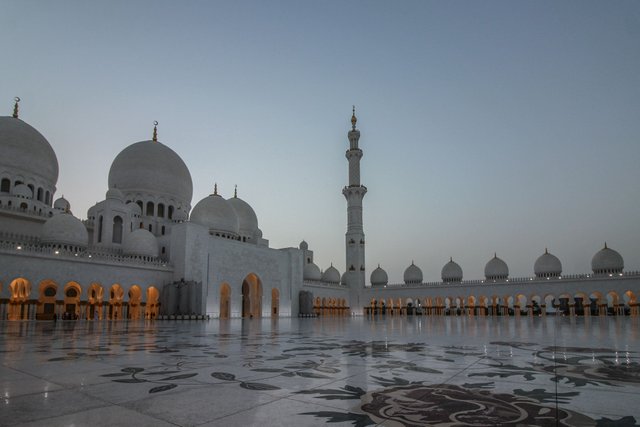 grand-mosques-lights.jpg