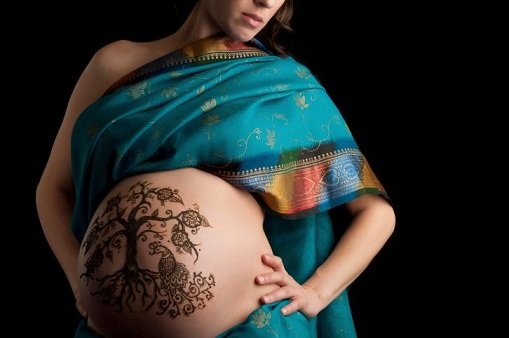 Tatuarse-durante-el-embarazo-5-puntos-a-considerar.jpg