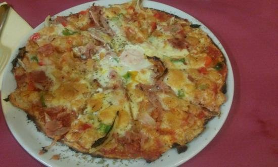 pizza-con-huevo-jamon.jpg