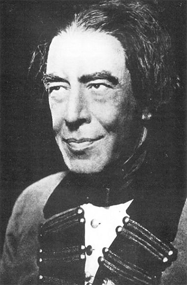 Constantin_Stanislavski_in_Goldoni's_Locandiera_in_1898.jpg