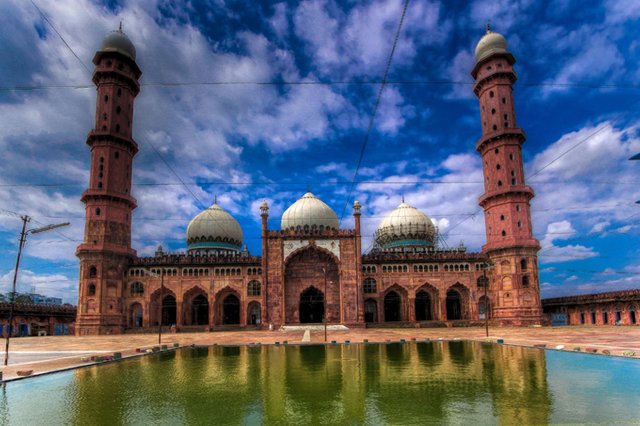 Taj-ul-Mosque-–-Bhopal-Ind.jpg