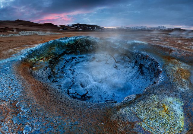 namaskard-pass-in-north-iceland-is-near-the-myvatn-area-and-a-great-place-to-comprehend-the-violent-geothermal-forces-at-work-beneath-the-surface-of-iceland-s-landscapes-2.jpg