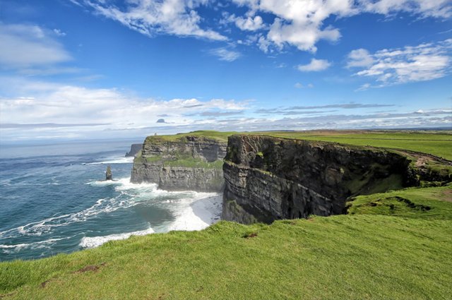 Cliffs-of-Moher.jpg