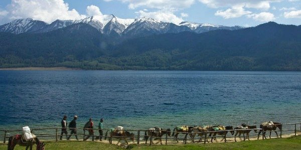 Rara.Lake_.jpg