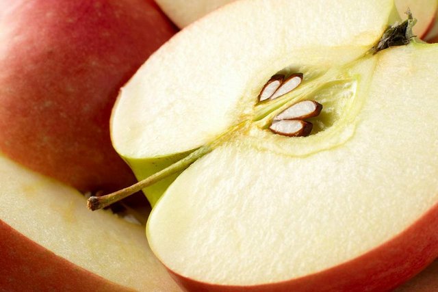 apple.jpg