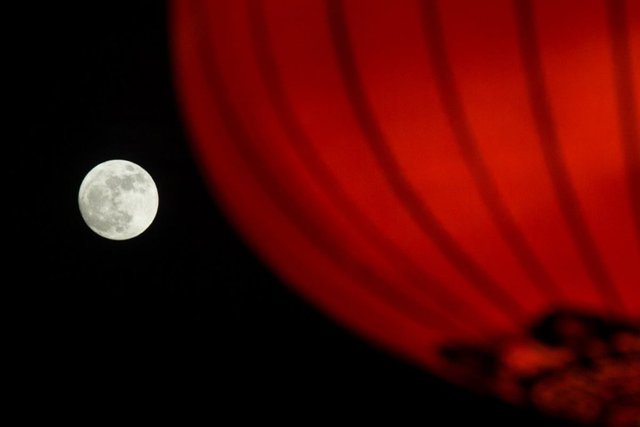 china-supermoon-sighting-antarafoto.jpg