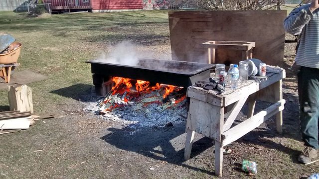 Reducing maple sugar.jpg